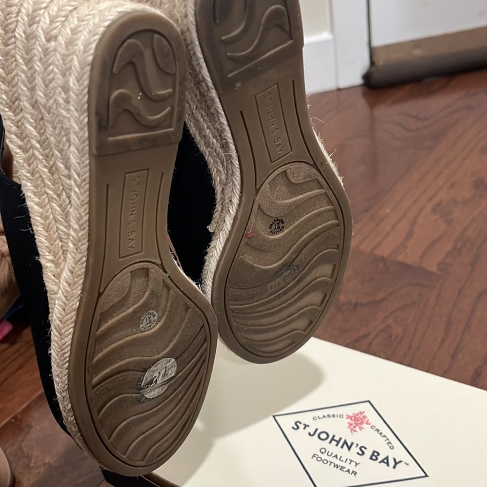 Open Toe Wedge Sandals. Size:7.5 - Picture 5 of 6